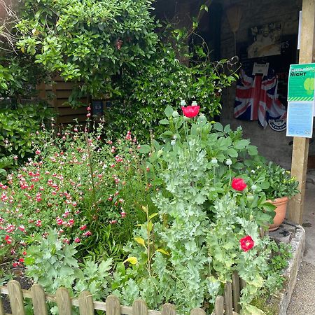 Cross Keys Inn Lydford-on-Fosse エクステリア 写真