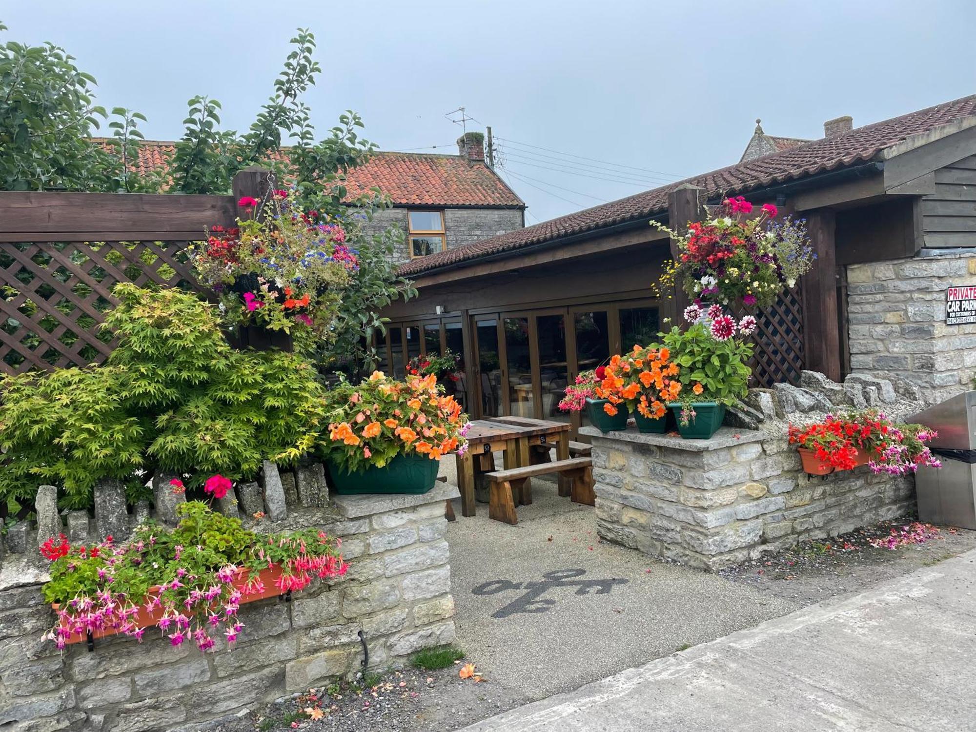 Cross Keys Inn Lydford-on-Fosse エクステリア 写真