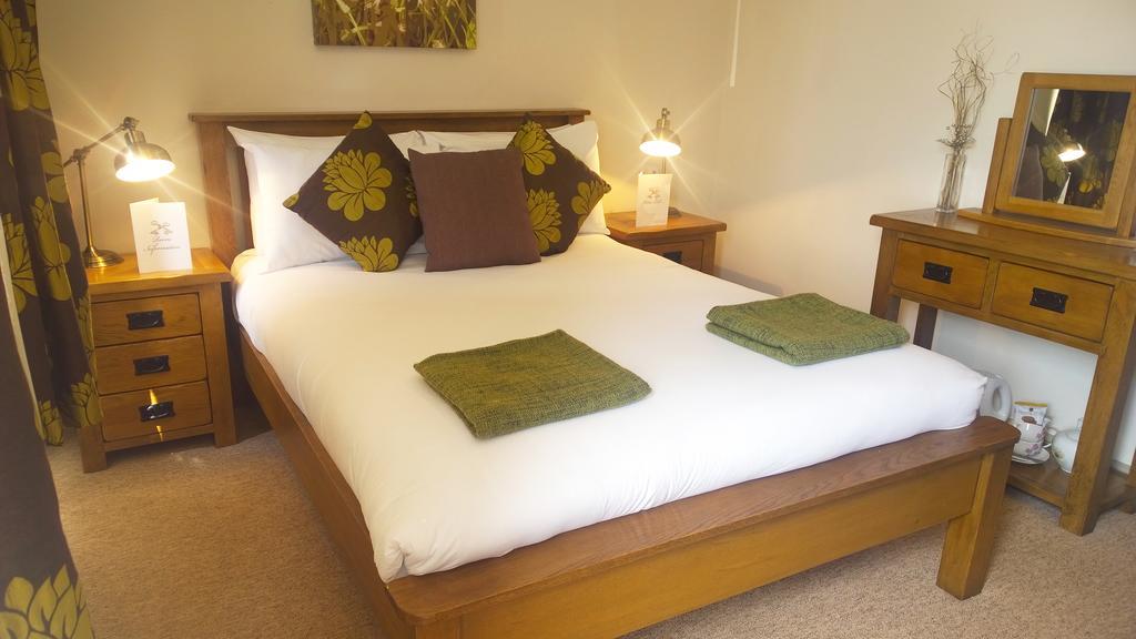 Cross Keys Inn Lydford-on-Fosse エクステリア 写真