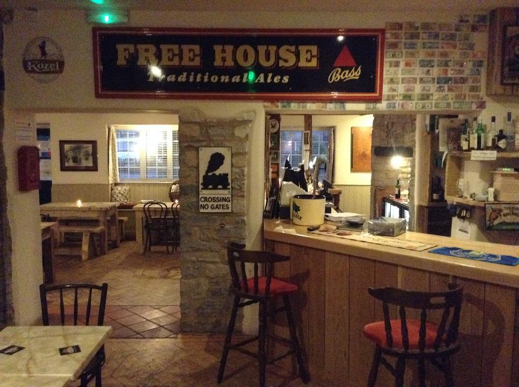 Cross Keys Inn Lydford-on-Fosse エクステリア 写真
